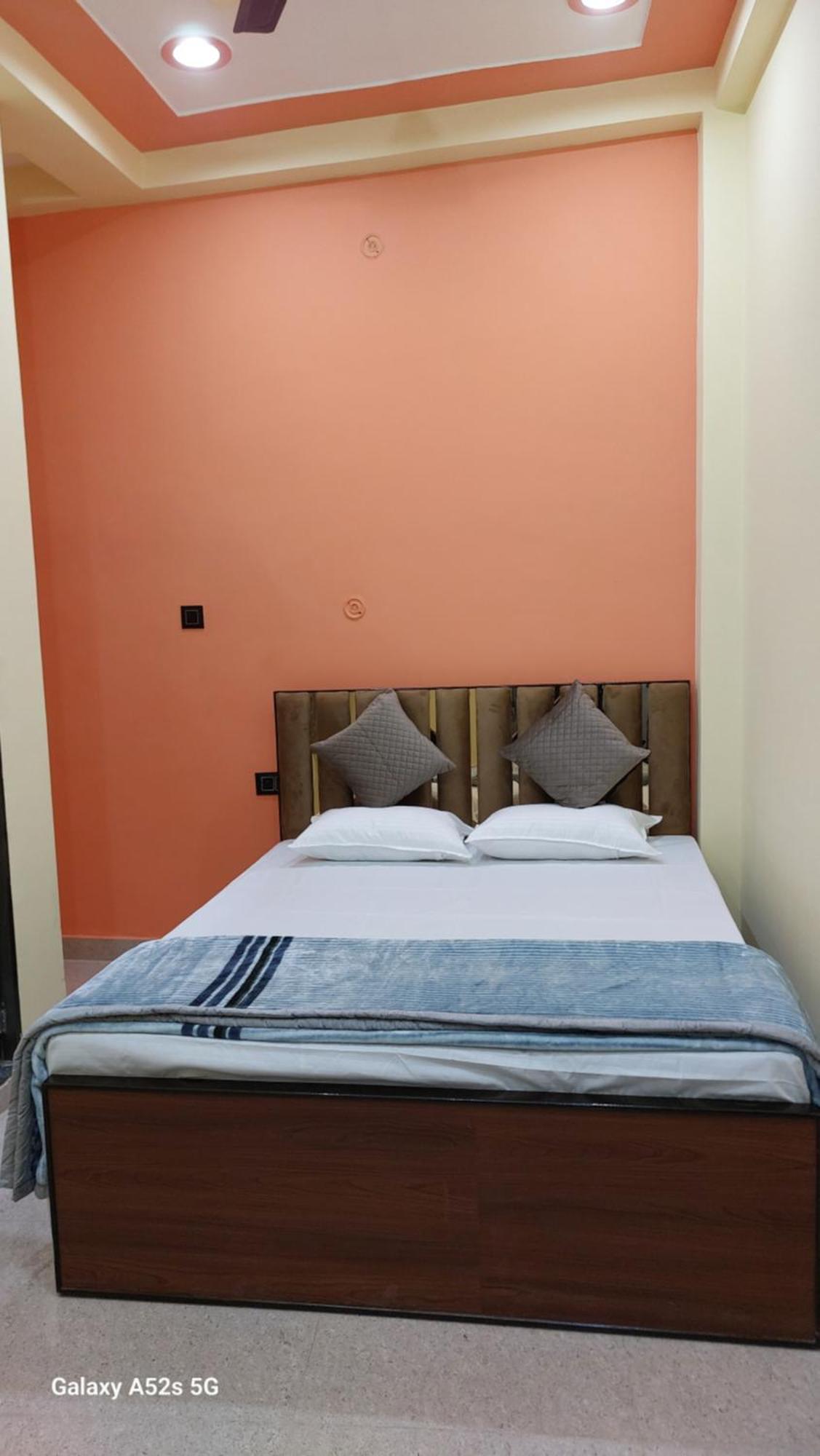 Narayani Paying Guest House Varanasi Luaran gambar