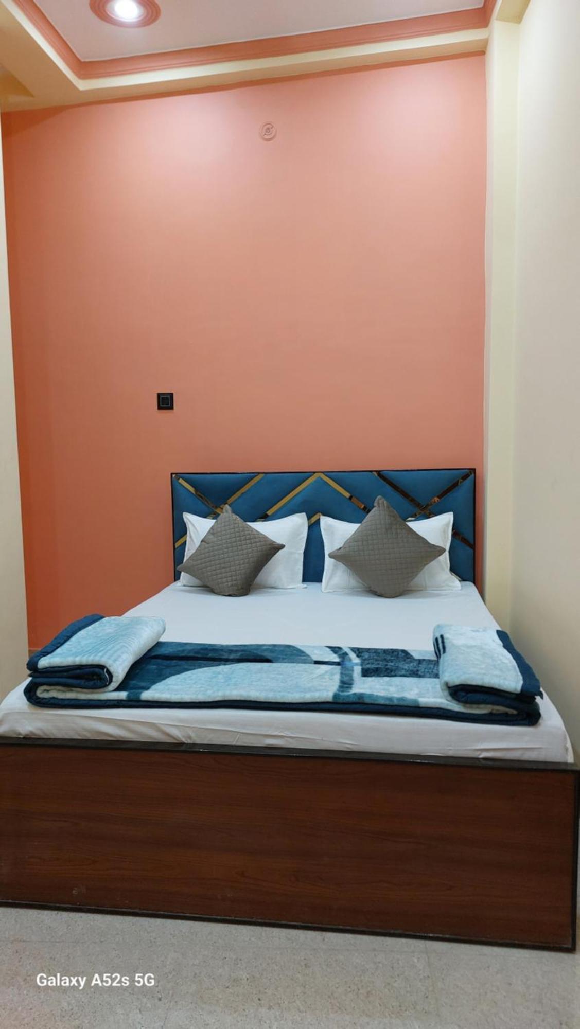 Narayani Paying Guest House Varanasi Luaran gambar