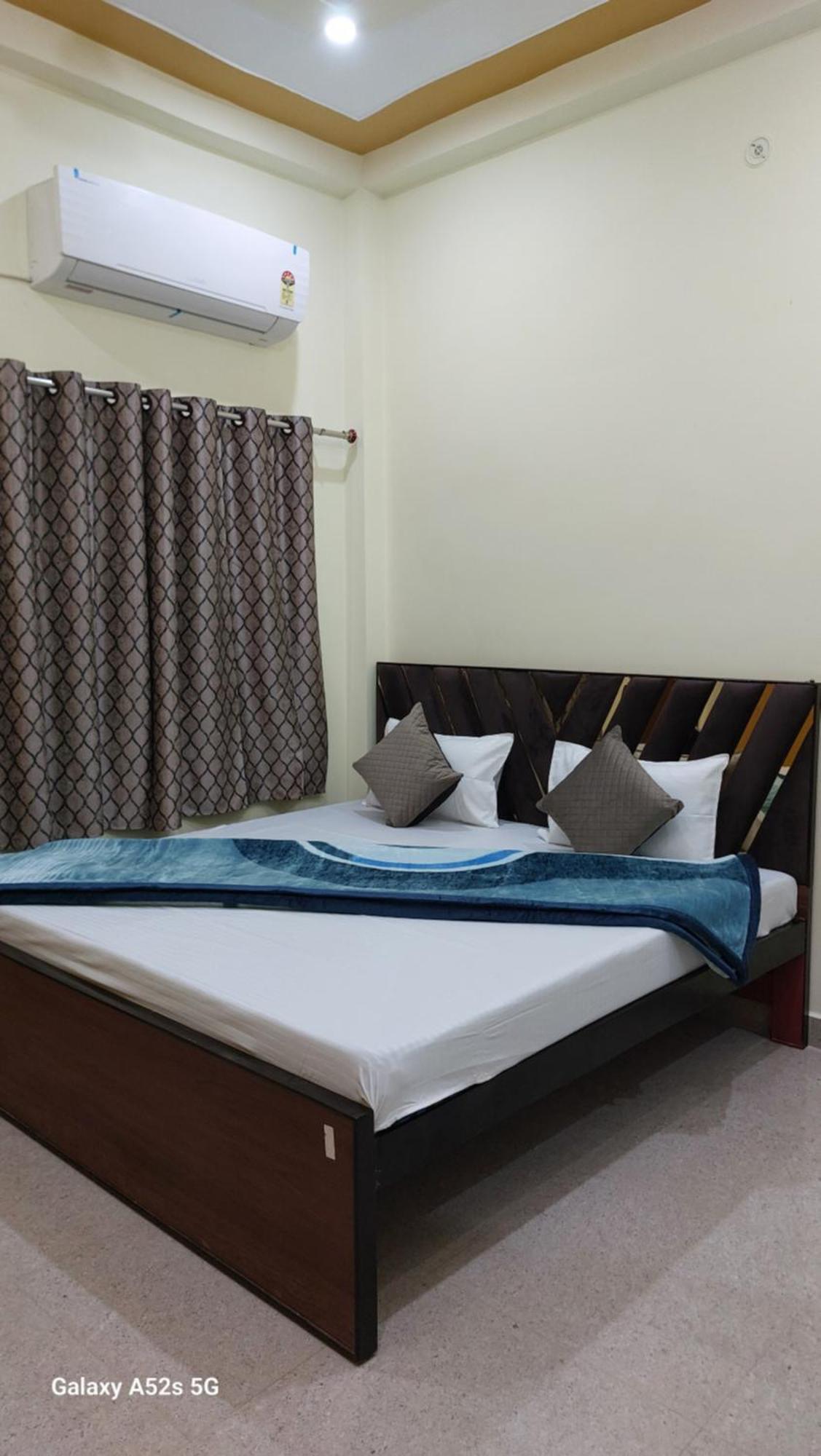 Narayani Paying Guest House Varanasi Luaran gambar