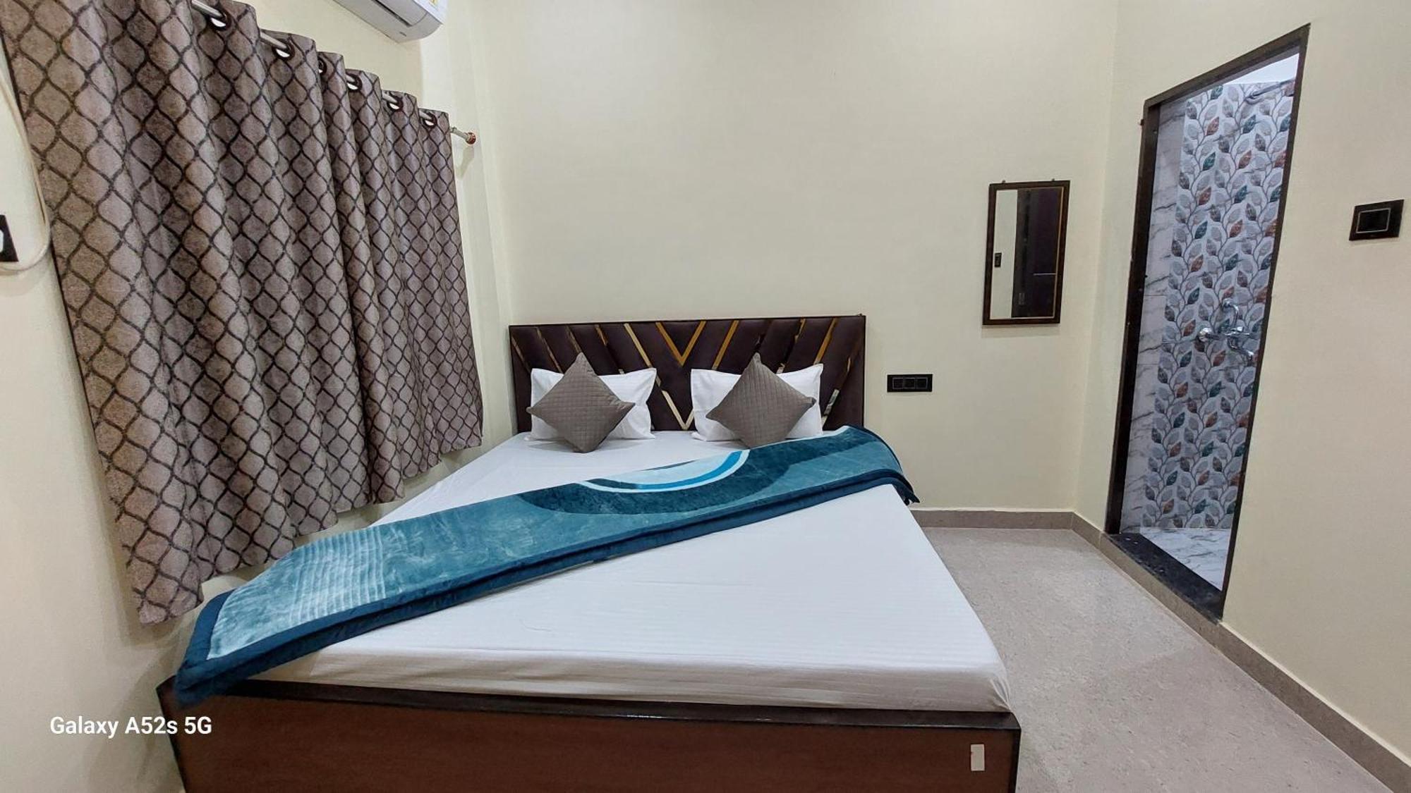 Narayani Paying Guest House Varanasi Luaran gambar