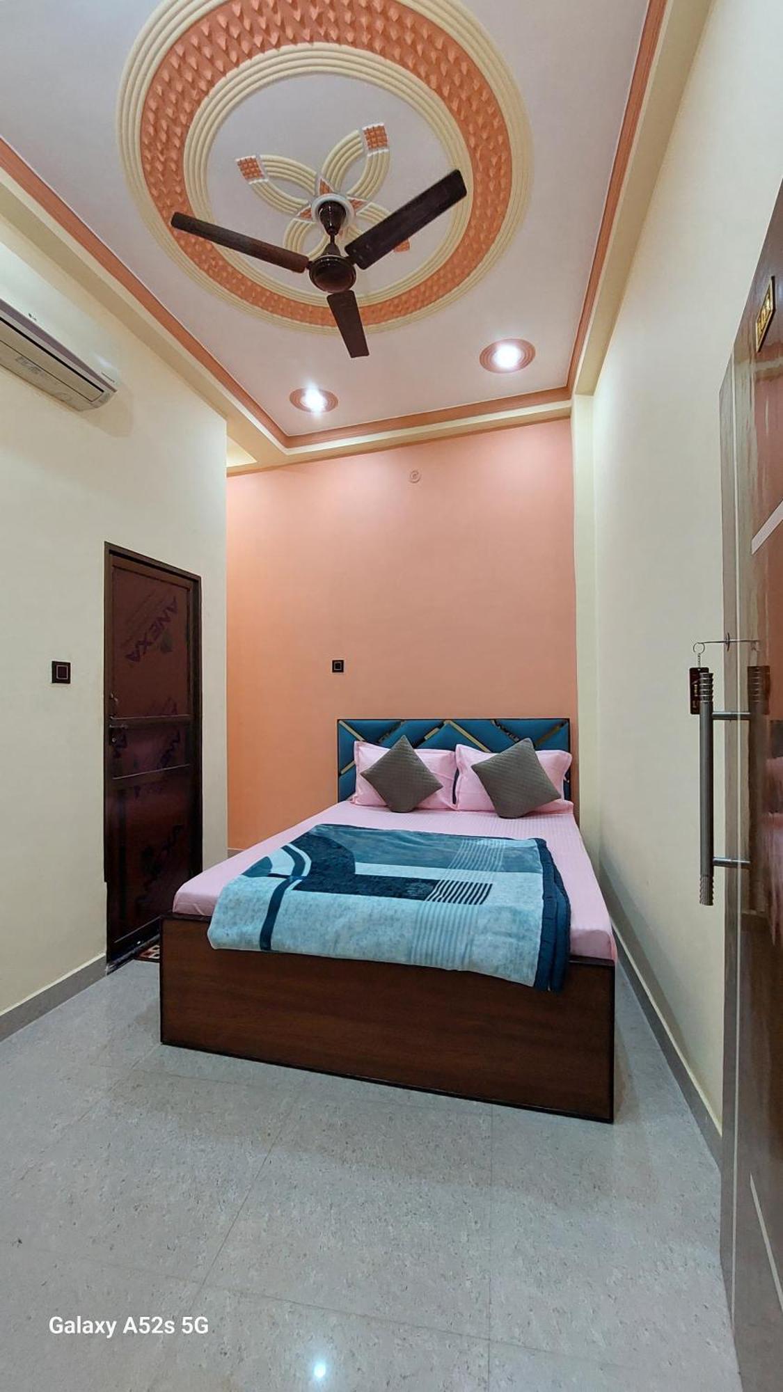 Narayani Paying Guest House Varanasi Luaran gambar